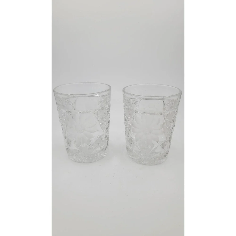 Unmarked early tall beverages